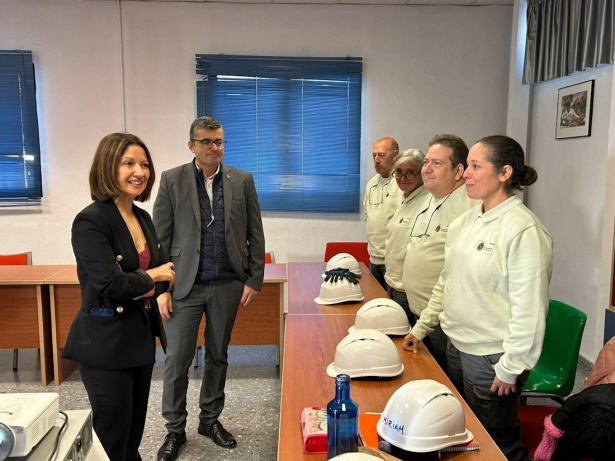 Visita al programa de formación y empleo (AYTO. GRANADA) Visita al programa de formación y empleo (AYTO. GRANADA)