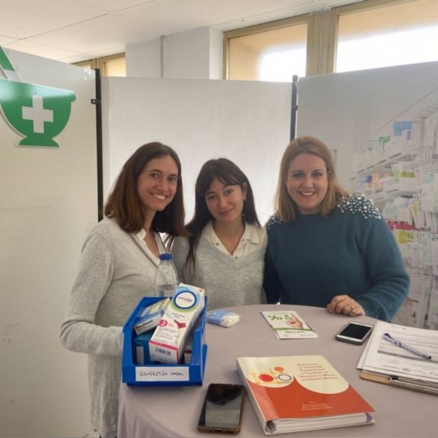 Investigadoras que han realizado un estudio que ha revisado la seguridad y los beneficios de las vacunas contra el covid-19 durante la lactancia (UGR)