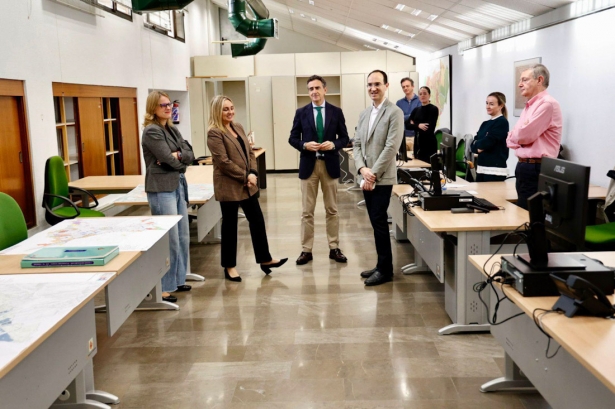 Visita a la oficina redactora del PGOM (AYTO. GRANADA) Visita a la oficina redactora del PGOM (AYTO. GRANADA)