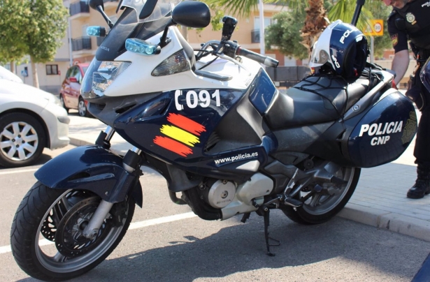 Moto de la Policía Nacional (POLICÍA NACIONAL) Moto de la Policía Nacional (POLICÍA NACIONAL)