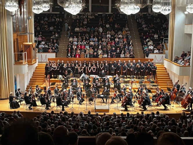 Joven Coro de la Orquesta Ciudad de Granada (HAIKU)