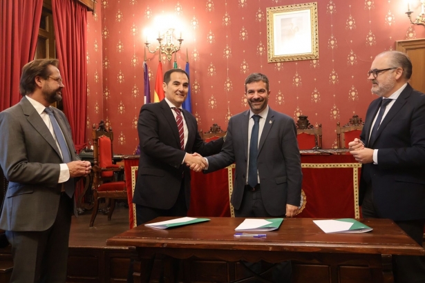 Firma del convenio (JUNTA) Firma del convenio (JUNTA)