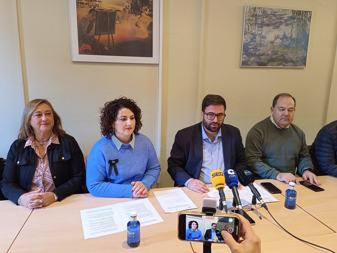 Firma del convenio (AECOST)