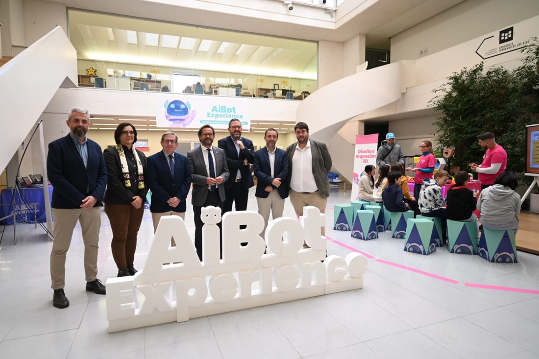Inauguración de la III AiBot Experience JUNTA)