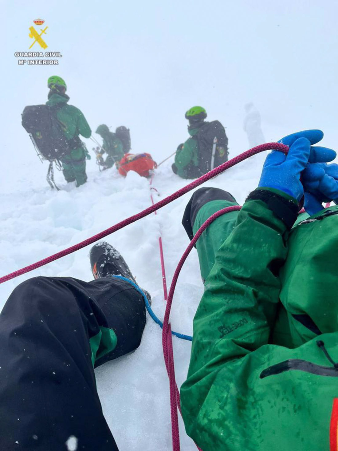 Rescate de un escalador por el GREIM en imagen de archivo (GUARDIA CIVIL)
