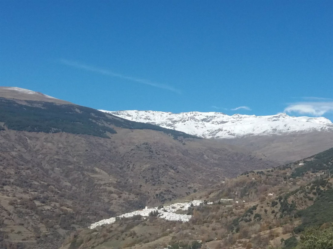 Sierra Nevada desde la Alpujarra de Granada, en imagen de archivo (EUROPA PRESS)