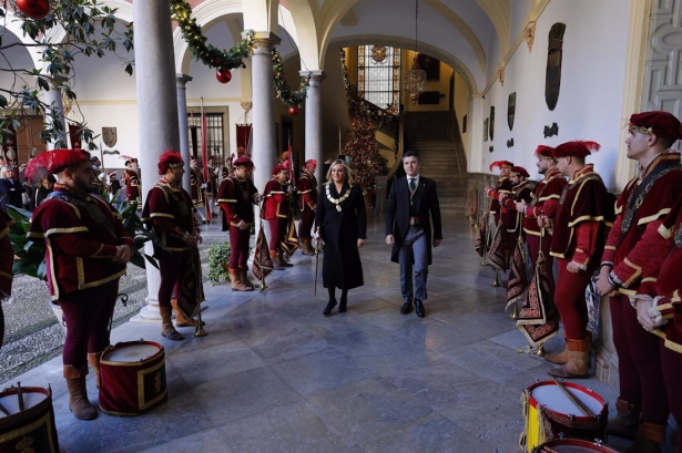 La alcaldesa de Granada, Marifrán Carazo, en los actos de conmemoración de la Toma (ALEX CÁMARA/EUROPA PRESS)