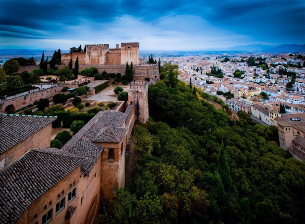 Alhambra y Generalife, frente a la ciudad de Granada, en imagen de archivo (EUROPA PRESS/PATRONATO DE LA ALHAMBRA Y EL GENERAL)