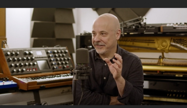 Sergio de la Puente en su estudio Wavehill Studio durante la entrevista con Eva Gamallo (GRANADA ES CINE) Sergio de la Puente en su estudio Wavehill Studio durante la entrevista con Eva Gamallo (GRANADA ES CINE)