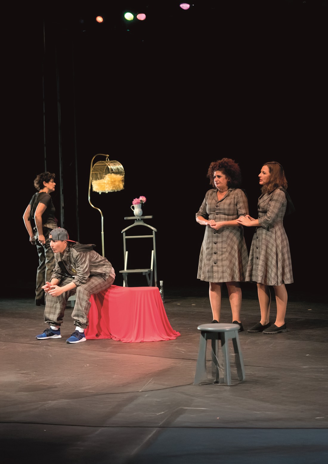 Las Niñas de Cádiz, Junta