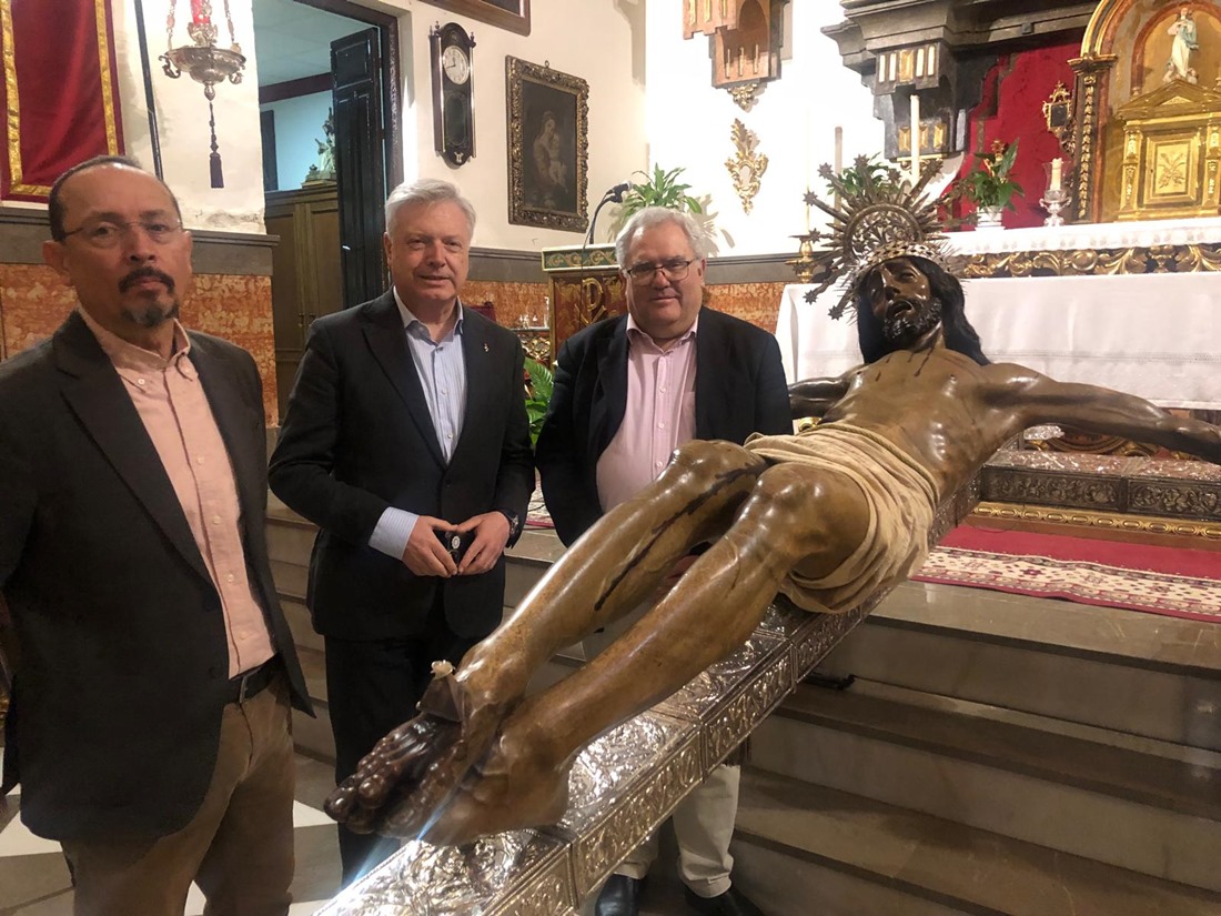 Visita al crucifijo de San Agustín (JUNTA)