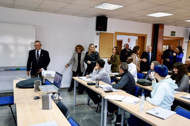 Visita de la alcaldesa de Granada, Marifrán Carazo, al Centro Municipal de Iniciativas Empresariales (PERFIL DE MARIFRÁN CARAZO EN LA RED SOCIAL `X`)