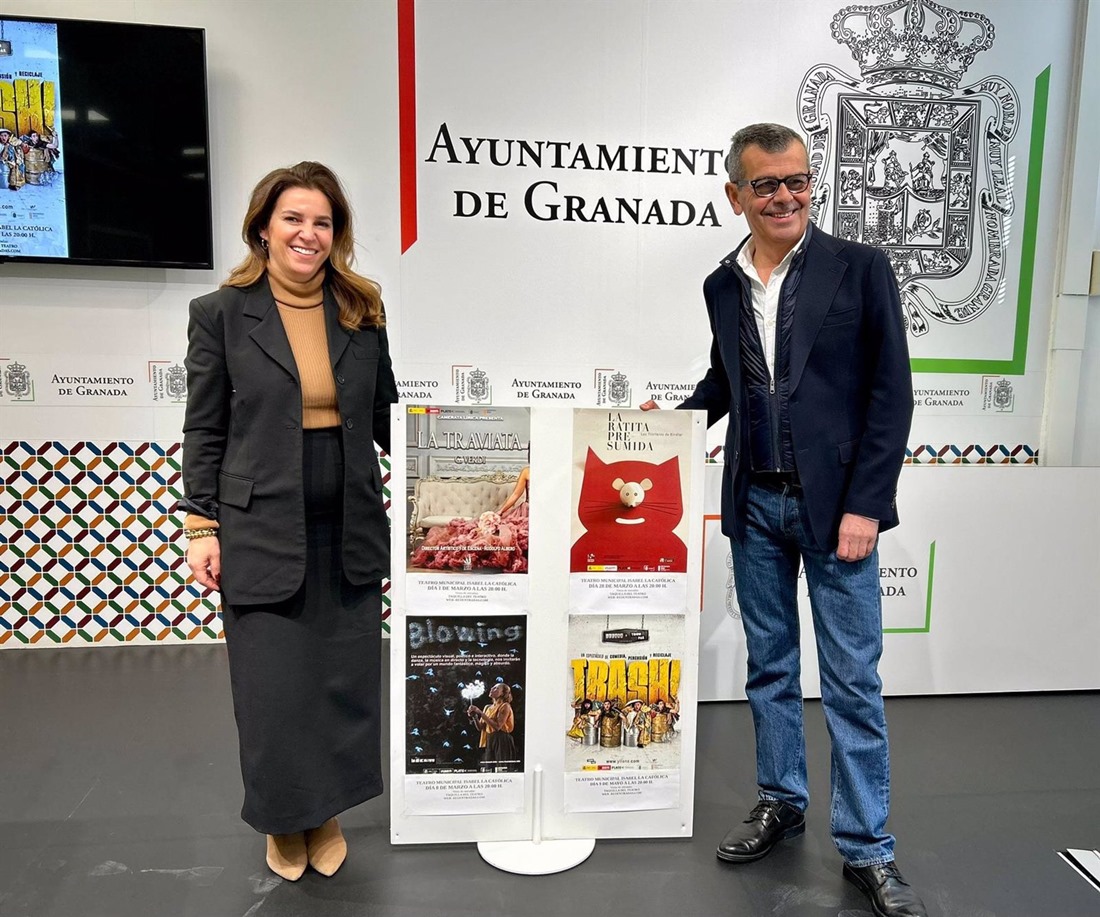 El concejal de Cultura y Turismo de Granada, Juan Ramón Ferreira, ha presentado el programa Platea (AYUNTAMIENTO)