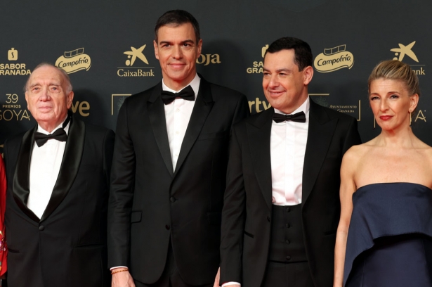 Pedro Sánchez junto al presidente de la Junta de Andalucía (JOSÉ ANDRÉS FERNÁNDEZ)