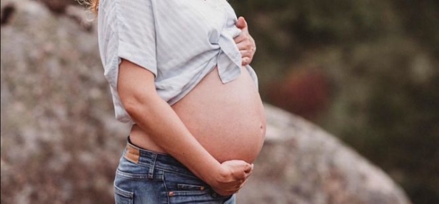 Imagen de recurso de una mujer embarazada (EASP)