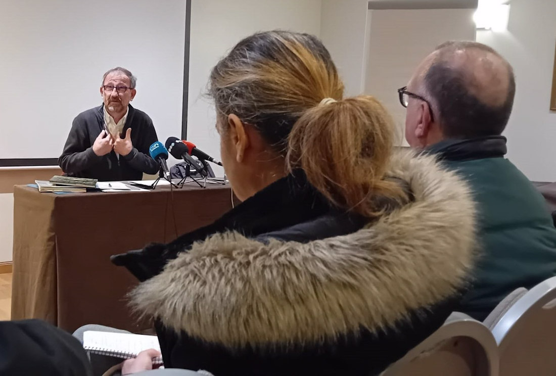 El exdirector del Parque de las Ciencias de Granada, Ernesto Páramo, en la rueda de prensa que ofreció este pasado jueves (EUROPA PRESS)