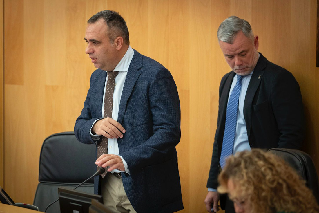 Pleno de la Diputación de Granada (ANTONIO L. JUÁREZ)