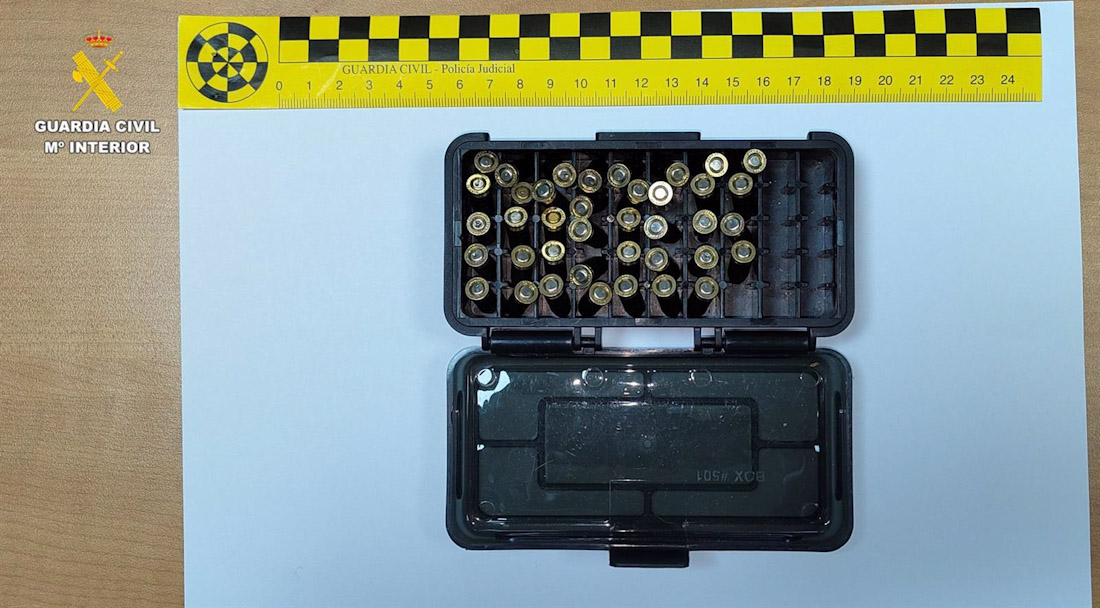 Munición incautada junto con una pistola en Albolote (GUARDIA CIVIL)