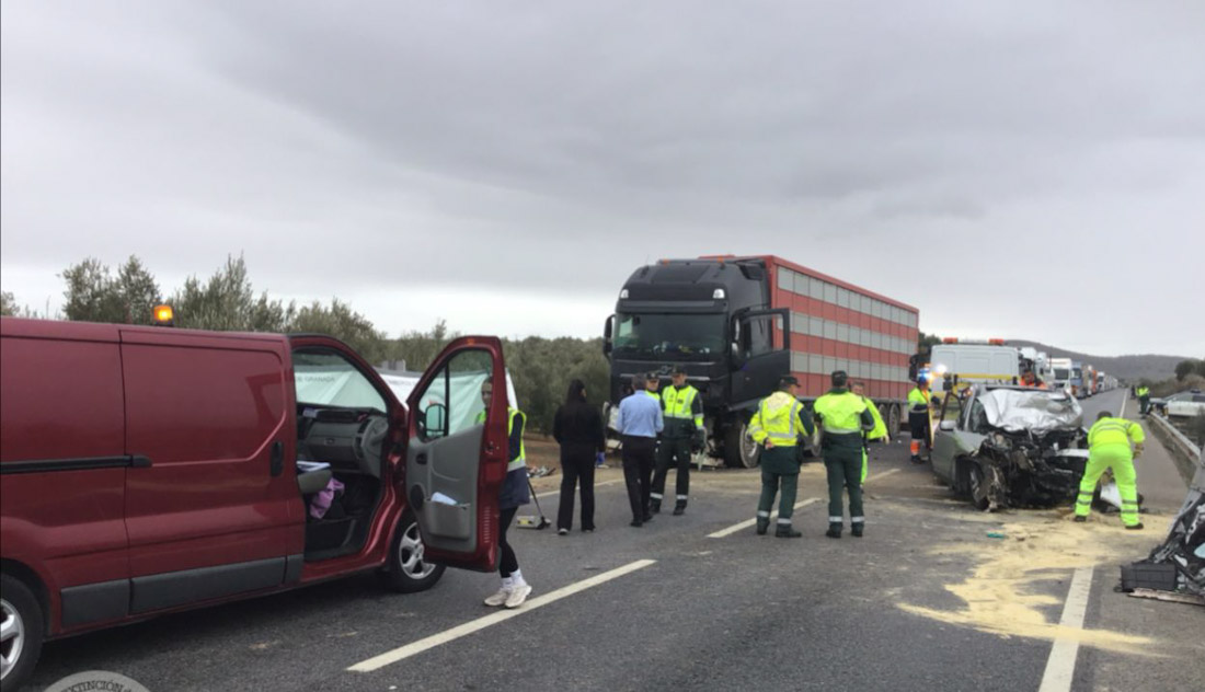 Imagen del accidente ocurrido en Iznalloz (DIPGRA)