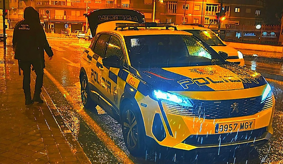 Coche patrulla de la Policía Local el pasado martes por la noche (PERFIL DE LA POLICÍA LOCAL EN LA RED SOCIAL `X`)