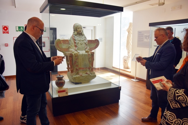 Presentación de las audioguias (AYTO. BAZA) Presentación de las audioguias (AYTO. BAZA)