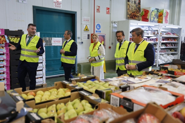 Imagen de la visita a Covirán (JUNTA)