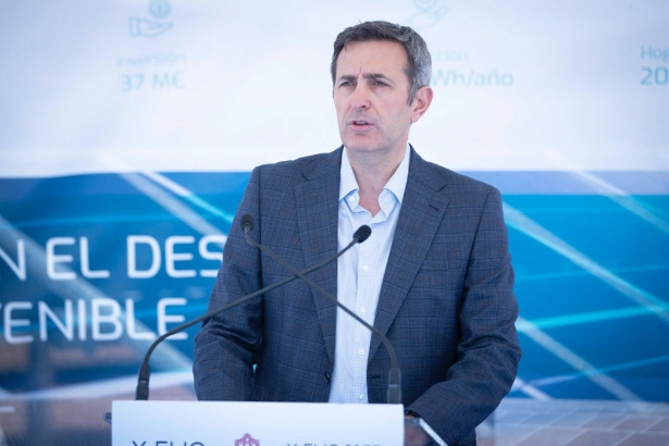 Inauguración de la planta solar en el Cubillas (ANTONIO L. JUÁREZ)