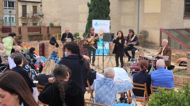 El Hospital San Rafael inaugura la II edición de su proyecto humanizador `Música en la terraza` (ORDEN HOSPITALARIA DE SAN JUAN DE DIOS)