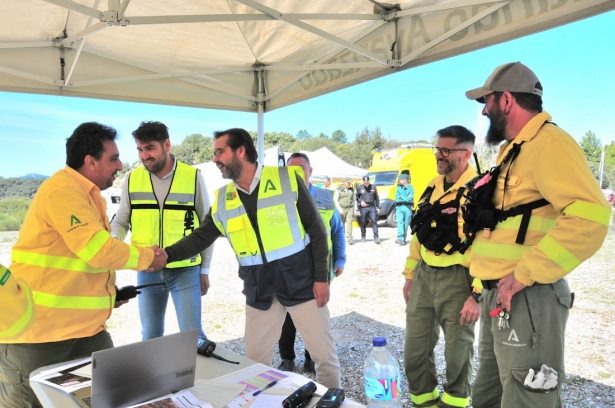 Simulacro realizado en Huétor Santillán (JUNTA ( Simulacro realizado en Huétor Santillán (JUNTA (