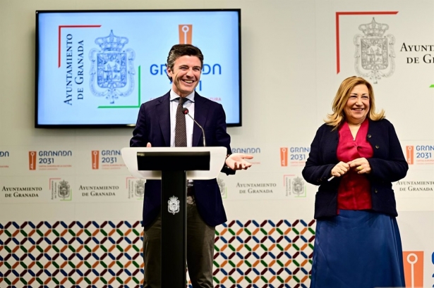 Los concejales de Presidencia y de Economía de Granada, Jorge Saavedra y Rosario Pallarés (AYUNTAMIENTO)