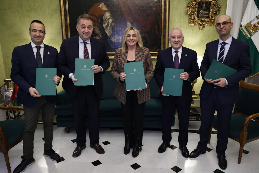 Firma de los convenios (AYTO. GRANADA)