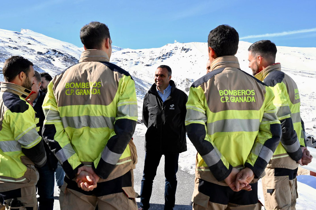 Visita al retén de bomberos de Sierra Nevada (DIPGRA)