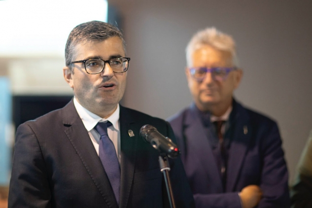 Presentación de la tronzadora (ANTONIO L. JUÁREZ)