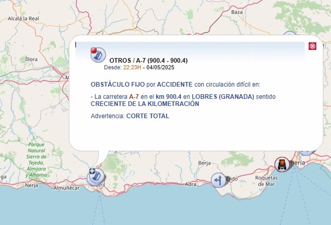 Punto del corte de la A-7 en Motril (Granada) por el vuelco y posterior incendio de un camión (DGT)