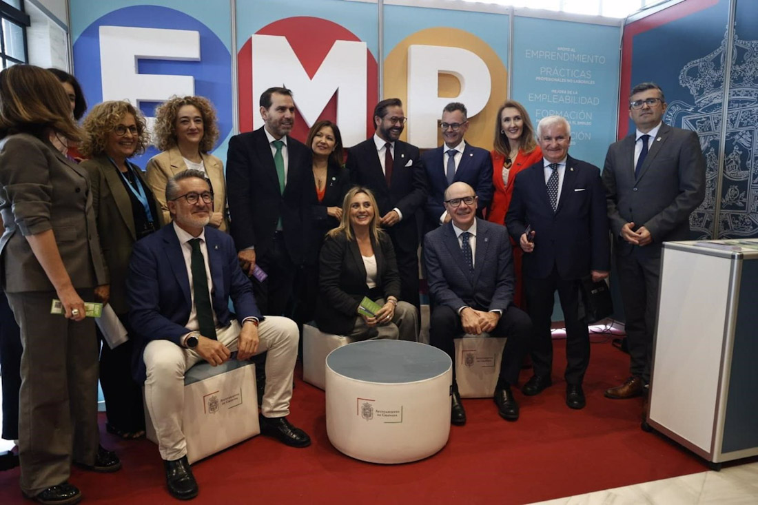 Inauguración de la Feria del Empleo 2025 con la alcaldesa de Granada, Marifrán Carazo (PERFIL DE MARIFRÁN CARAZO EN LA RED SOCIAL `X`)