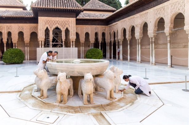 Imagen de archivo del Patio de los Leones de la Alhambra (UGR)
