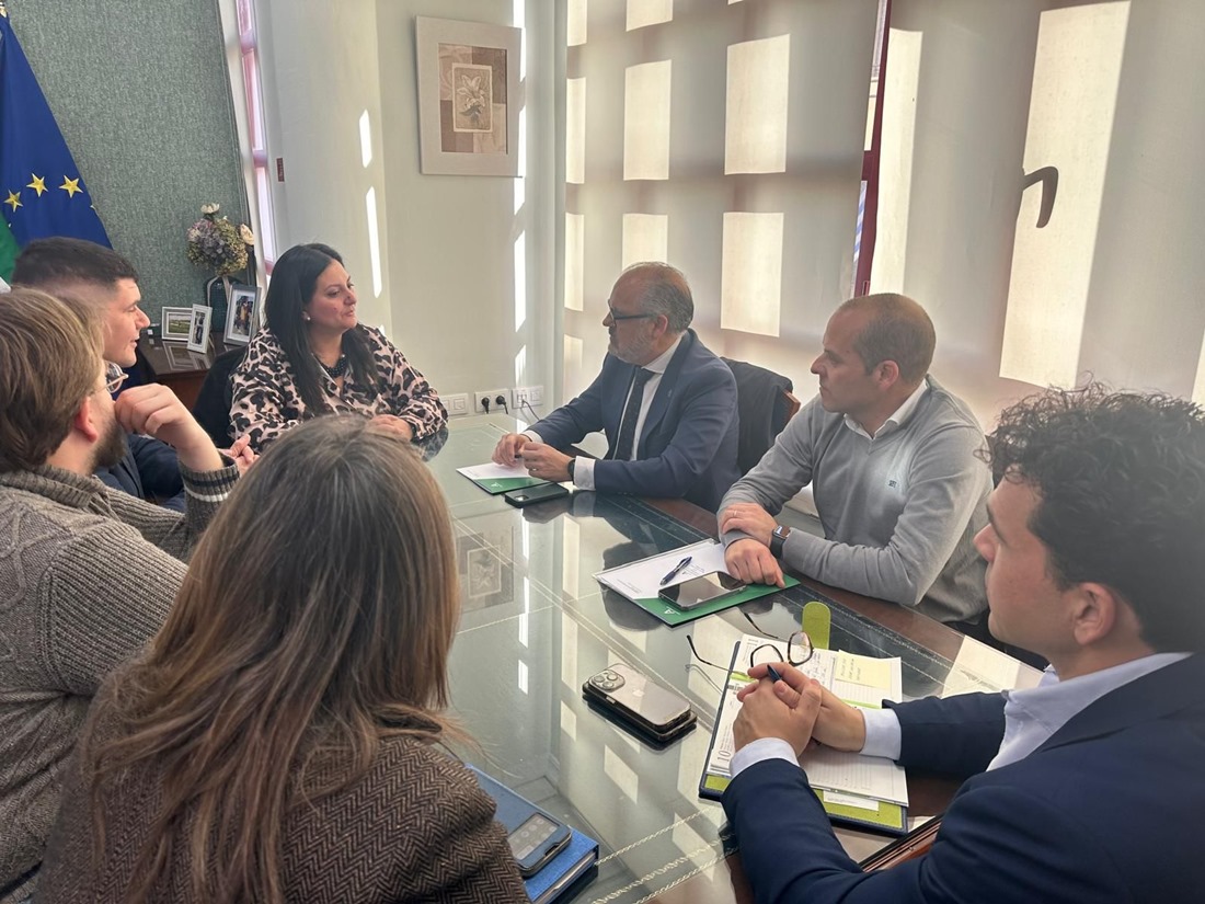 Imagen de la visita a Jun (JUNTA)