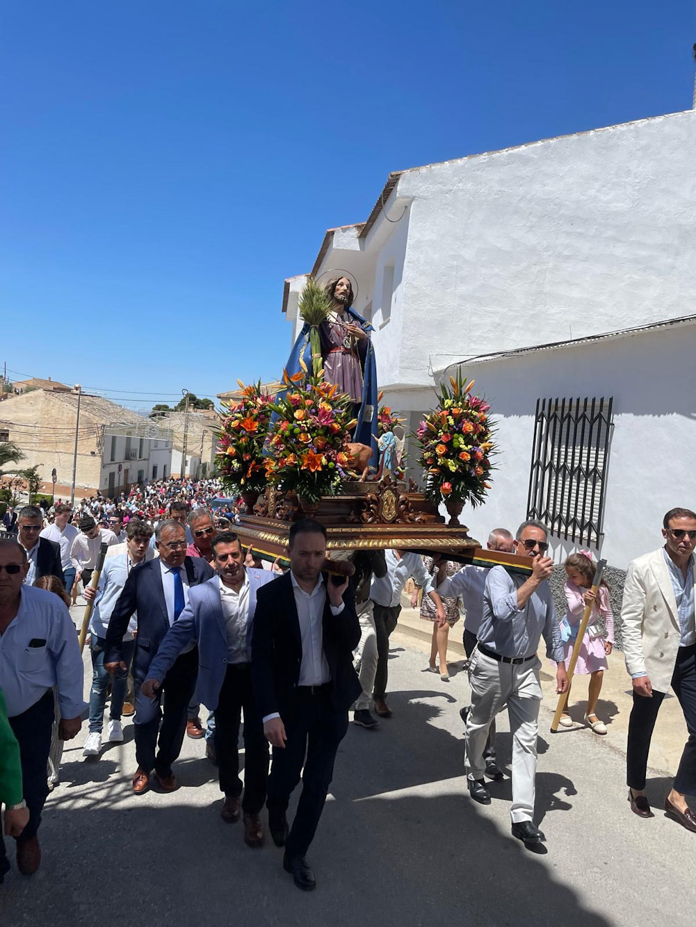 Procesión por San Isidro Labrador (AYTO. CUEVAS DEL CAMPO)