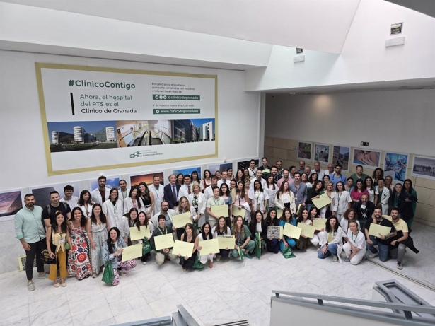 Un total de 90 residentes finalizan en el Clínico San Cecilio su formación como especialistas (JUNTA DE ANDALUCÍA) Un total de 90 residentes finalizan en el Clínico San Cecilio su formación como especialistas (JUNTA DE ANDALUCÍA)