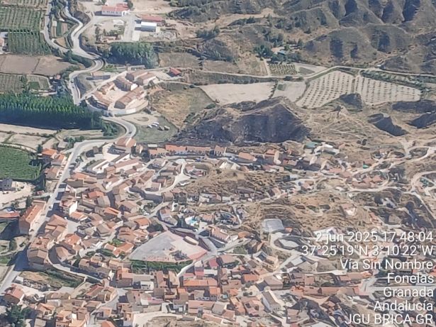 Vista aérea del área afectada por el fuego de Fonelas (PERFIL DEL INFOCA EN LA RED SOCIAL X) Vista aérea del área afectada por el fuego de Fonelas (PERFIL DEL INFOCA EN LA RED SOCIAL X)