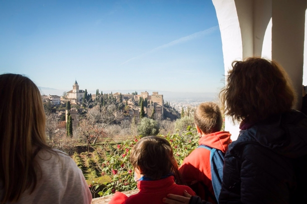 Programa de visitas en familia a la Alhambra, en imagen de archivo (PATRONATO DE LA ALHAMBRA Y EL GENERALIFE)