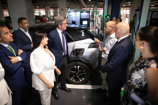 Megahub de recarga para vehículos eléctricos (ANTONIO L. JUÁREZ)