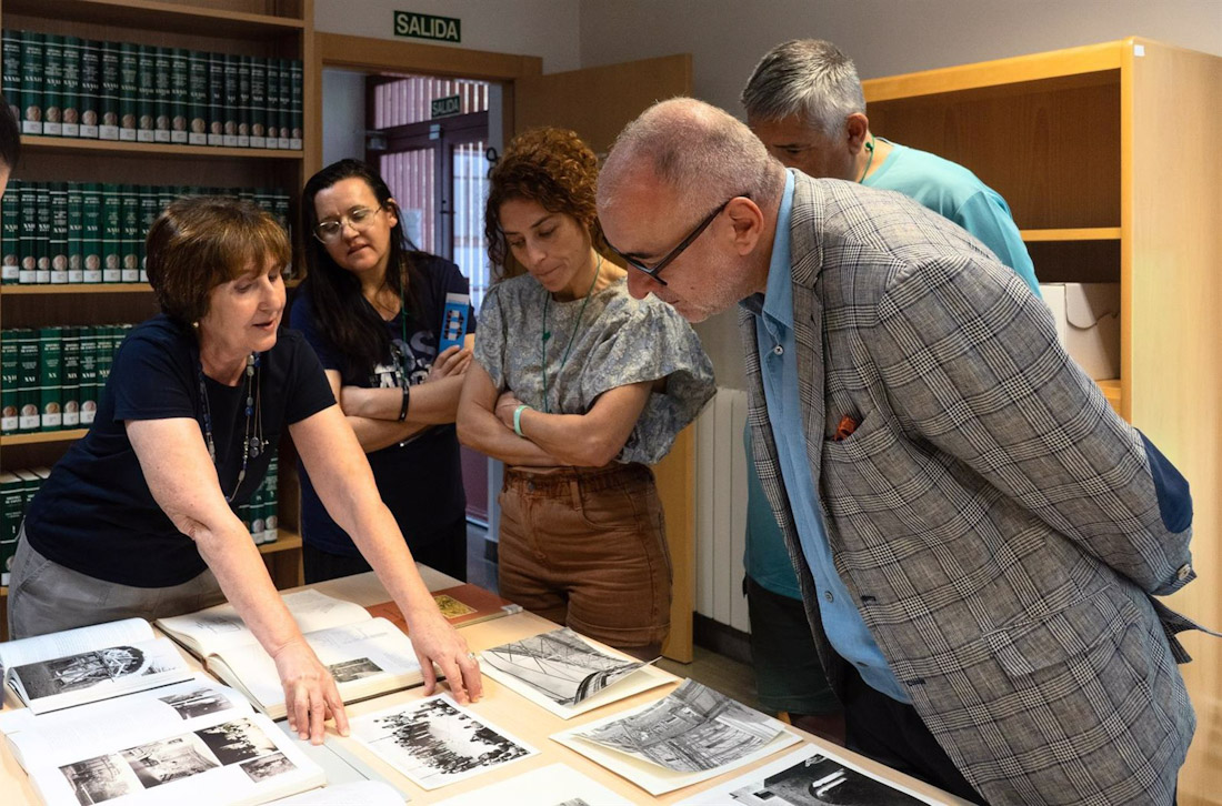El director de la Alhambra y Generalife, Rodrigo Ruiz-Jiménez, en primer término en la imagen (PATRONATO DE LA ALHAMBRA Y GENERALIFE)