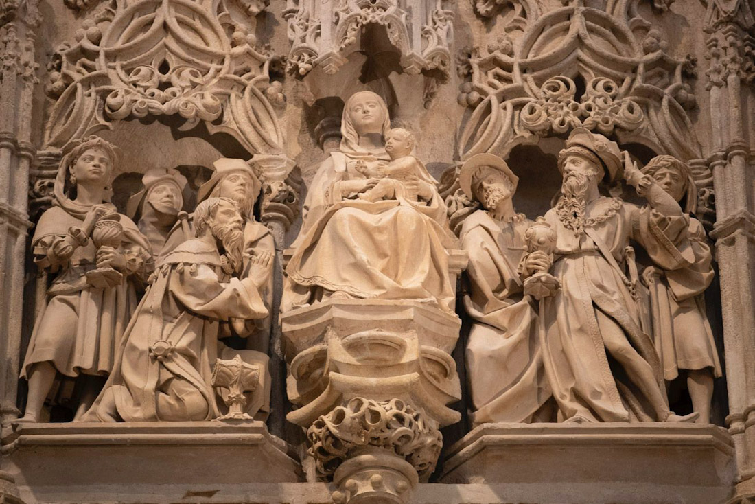 Portada de la Capilla Real (ANTONIO L. JUÁREZ)