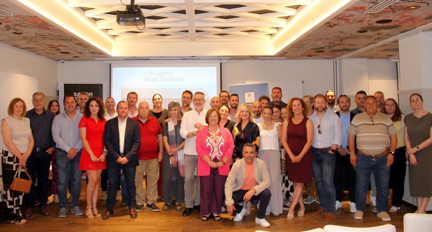 Foto de familia de las empresas y entidades participantes (J. PALMA) Foto de familia de las empresas y entidades participantes (J. PALMA)