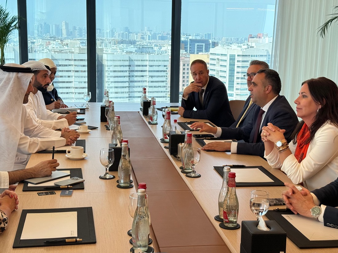 Reunión con el Ministerio de Economía  de Dubai (DIPGRA)