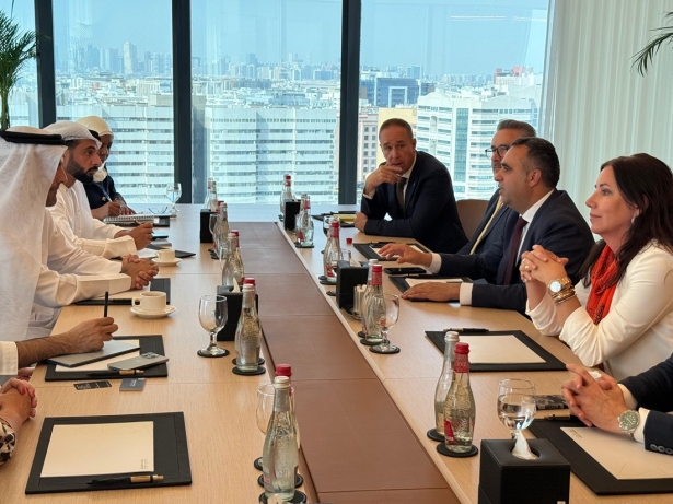 Reunión con el Ministerio de Economía  de Dubai (DIPGRA)