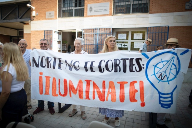 Rueda de prensa contra los cortes de luz (ANTONIO L. JUÁREZ)