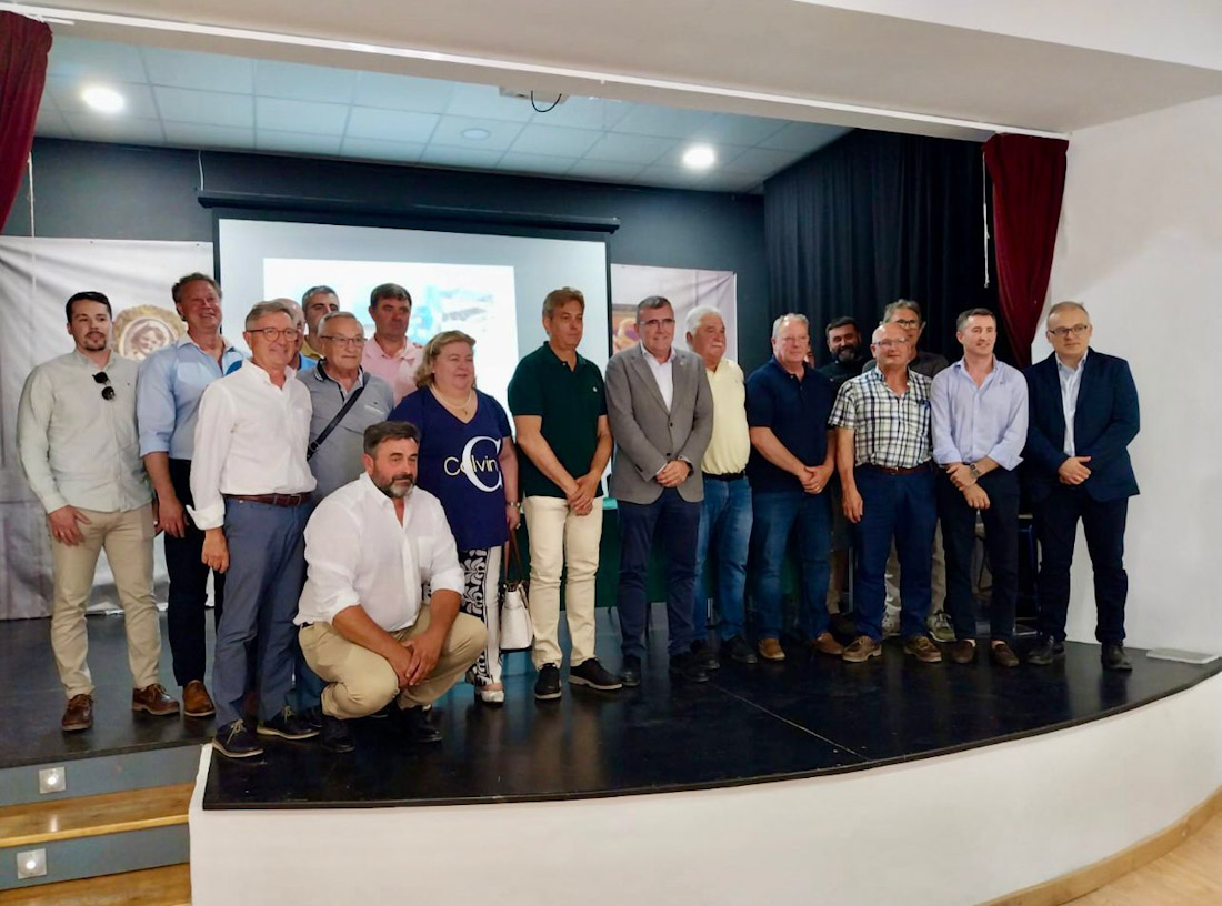 Imagen de la reunión (FAECA)