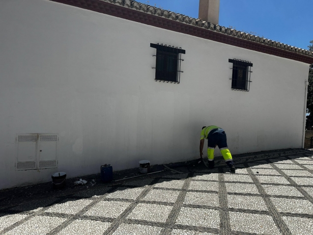 Limpieza de las pintadas (AYTO. GRANADA) Limpieza de las pintadas (AYTO. GRANADA)